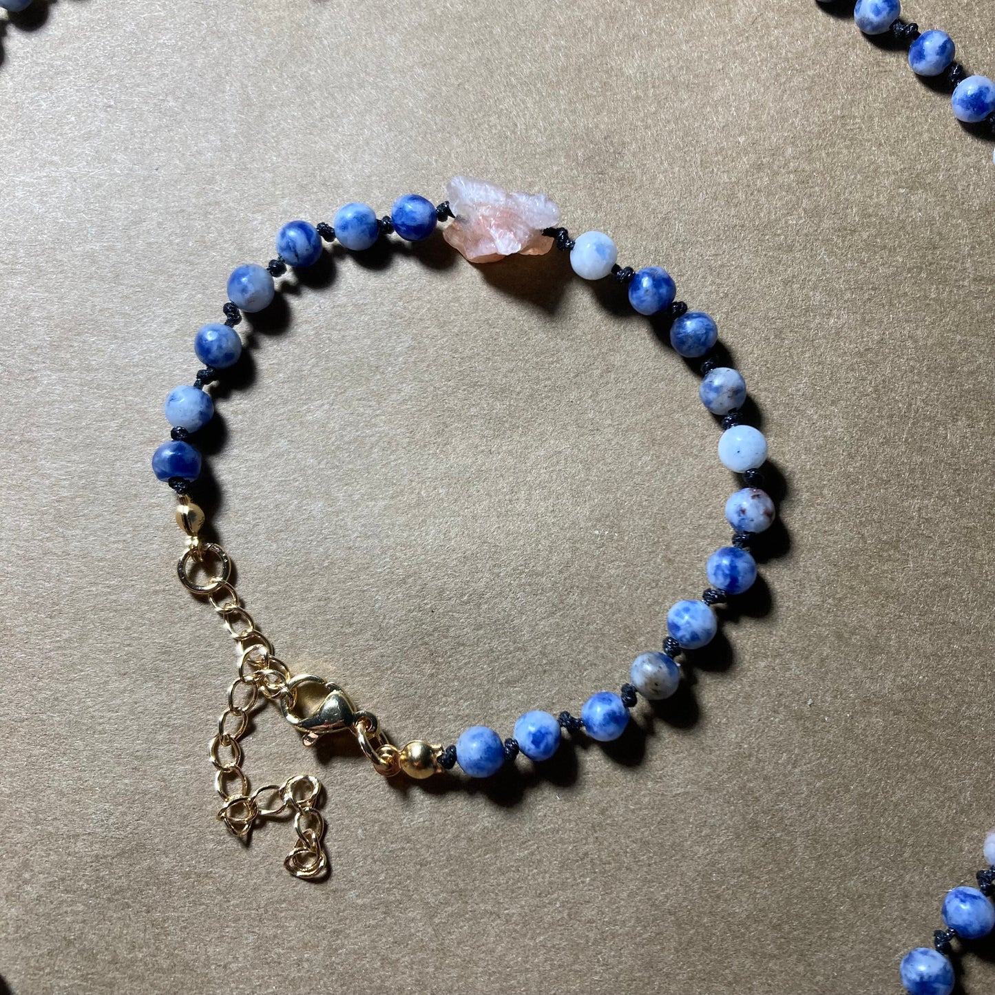 Ensemble Sodalite/Pierre de soleil (Collier+Bracelet).