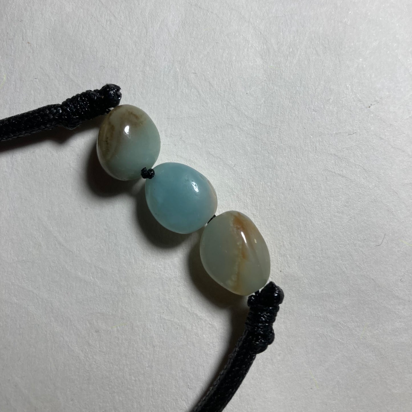 Bracelet en cuir (Pierre Amazonite).